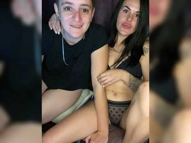 Live sex webcam photo for moana8 #257871477