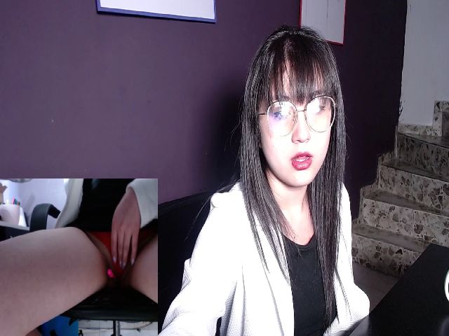 Live sex webcam photo for Charlotte_3x #253440101