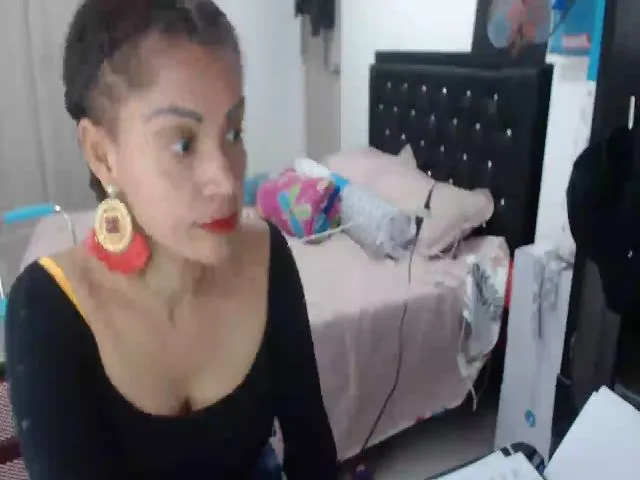 Live sex webcam photo for Shayna_cute #260488532