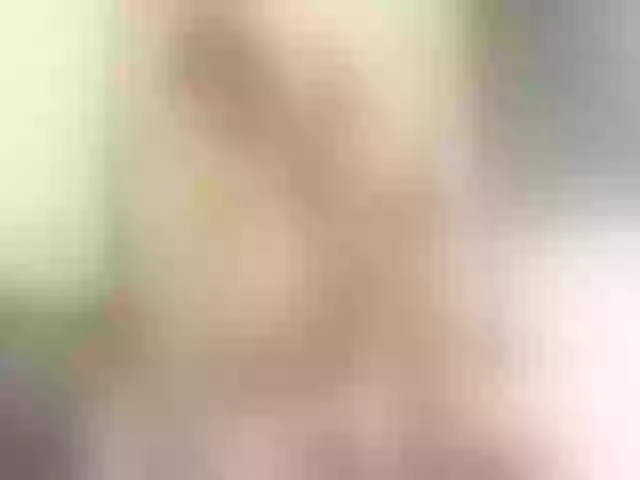Live sex webcam photo for RoxeeModel #253473523