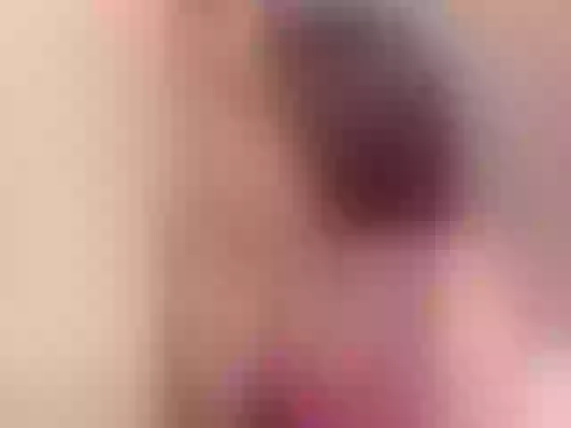 Live sex webcam photo for LittleSalome #241073696