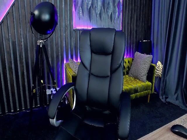 Live sex webcam photo for Gabrielllaa #256383779