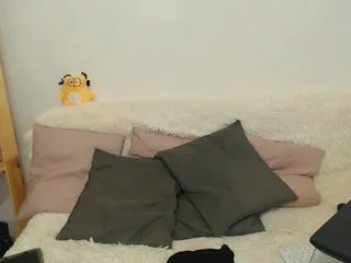 Live sex webcam photo for Sweet-Daria #240754918
