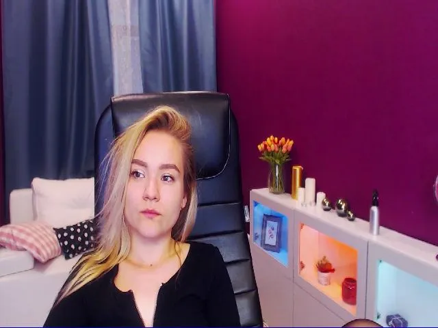 Live sex webcam photo for Kara_Smith #259011546