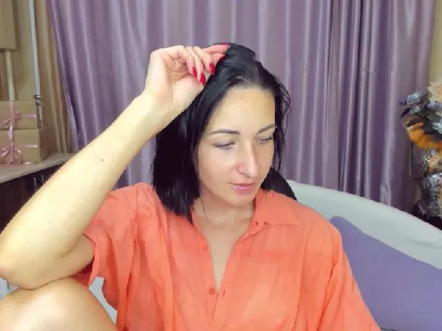 Live sex webcam photo for DorothyRoze #263041657