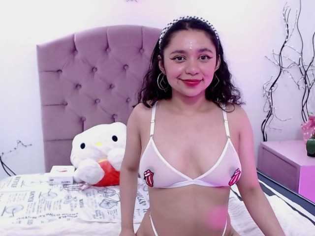 Live sex webcam photo for scarlet-gold #241284552