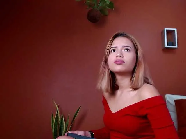 Live sex webcam photo for CoupleLatinCo #262041924