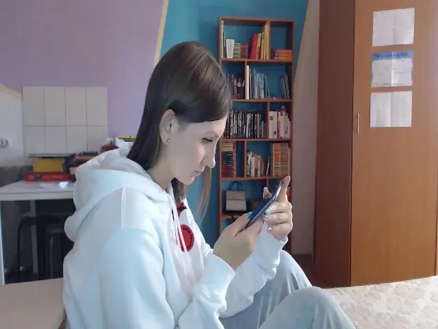 Live sex webcam photo for NikkiKiss_ #256154398