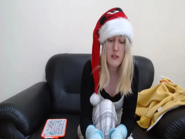 Live sex webcam photo for SolaraSweet #258813412