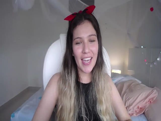 Live sex webcam photo for Angelcollins #255127301