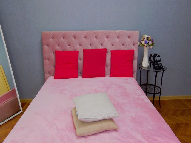 Live sex webcam photo for Sweety__Candy #253687284