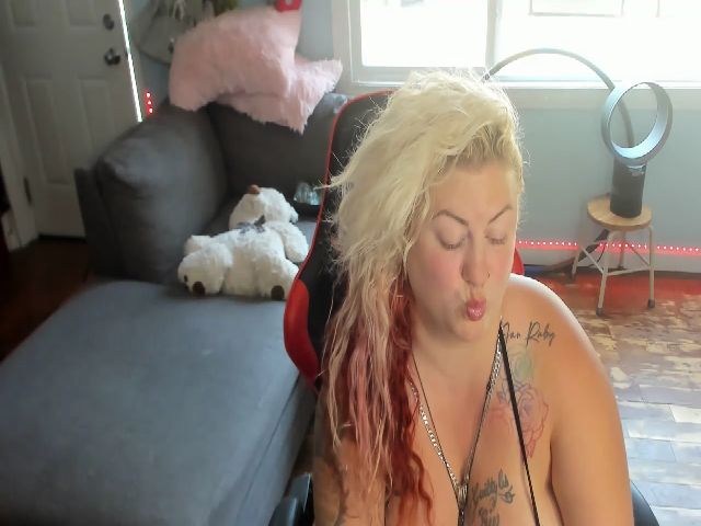 Live sex webcam photo for Janrubygirl #258791597