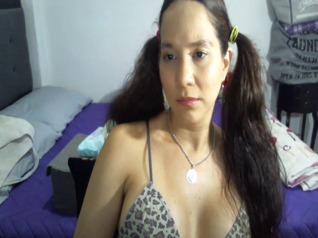 Live sex webcam photo for Sofiahenao #257999890