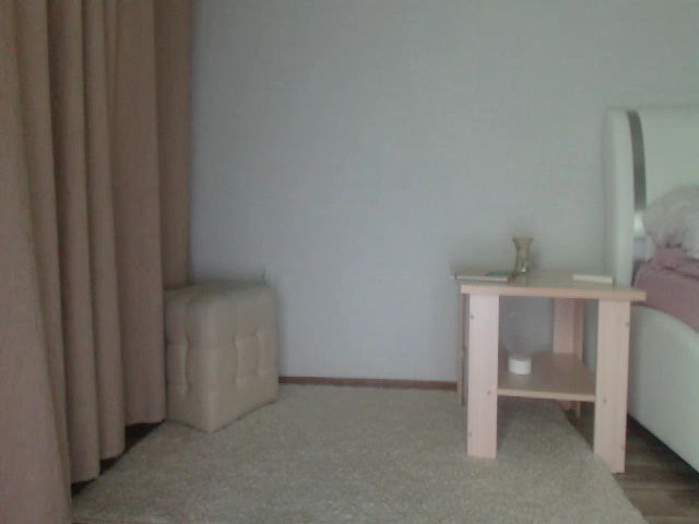 Live sex webcam photo for Minnie_94 #262340351