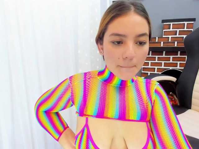 Live sex webcam photo for LeahMaya #241178430