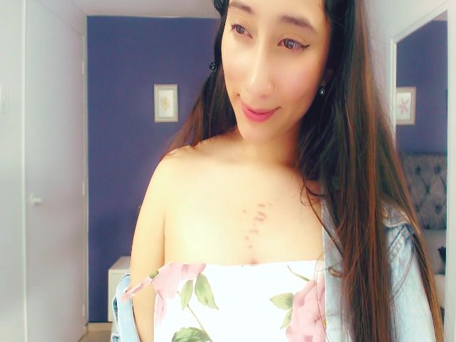 Live sex webcam photo for anniesclub #264055117