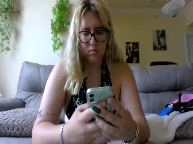 Live sex webcam photo for cozychristine #257721198