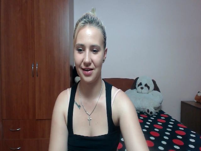 Live sex webcam photo for Tweetyboom #252644702