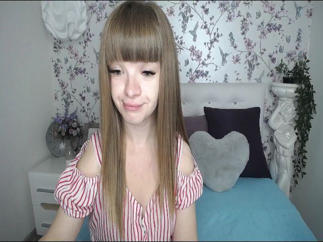 Live sex webcam photo for Ssexy_Kitty #258394654