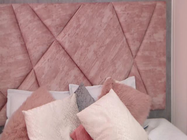 Live sex webcam photo for Lindsayfox #258200069