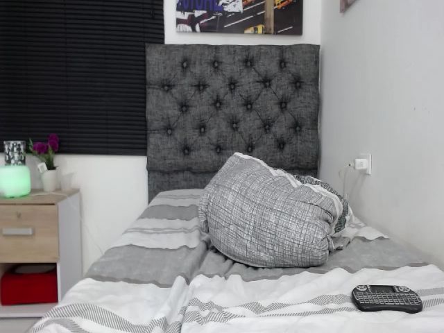 Live sex webcam photo for Andrea_greey #265329289