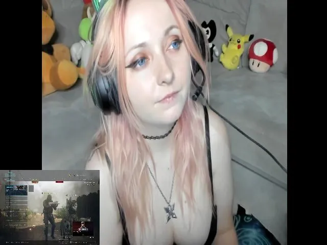 Live sex webcam photo for PrincessBluu #258393977