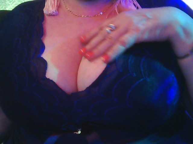 Live sex webcam photo for Rebeca05 #241402490