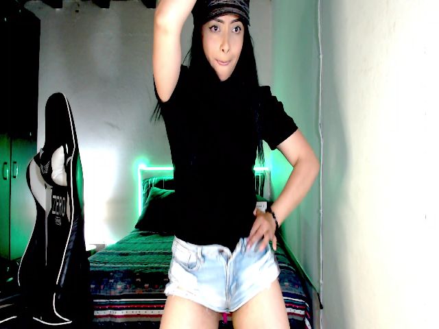 Live sex webcam photo for Vanessax10 #255496334