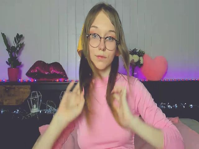 Live sex webcam photo for SweetWOW #254213713