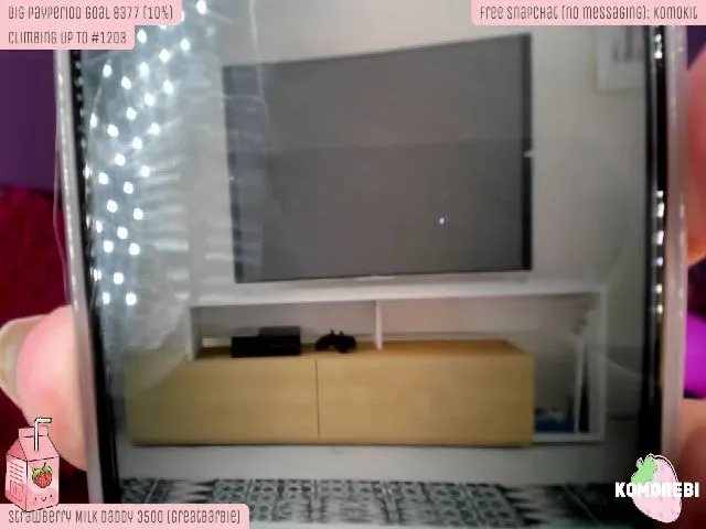 Live sex webcam photo for Komorebi #252742757