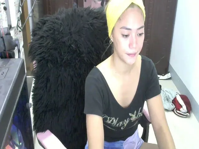 Live sex webcam photo for Ashira_Yuki #252337428