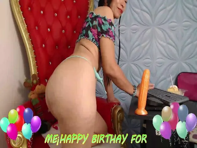 Live sex webcam photo for BlowMommy #252463873