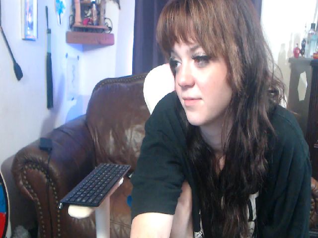 Live sex webcam photo for Raeleen420 #253792577