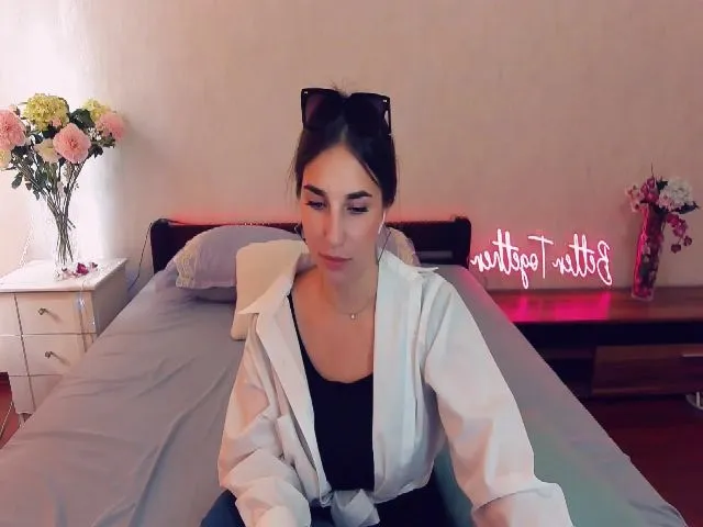 Live sex webcam photo for AnastashaGray #261182592