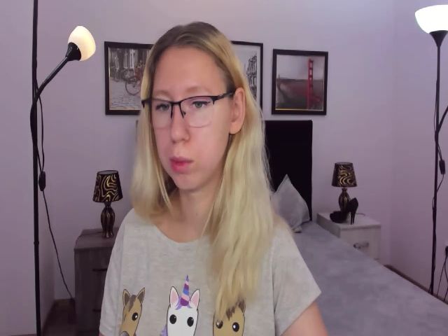 Live sex webcam photo for LizaSwan #264810936