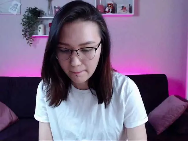 Live sex webcam photo for Kelly-Leen #241033576