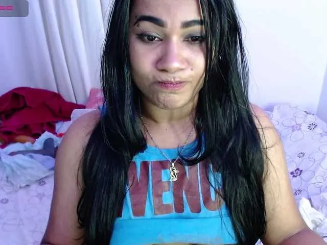 Live sex webcam photo for zoedirty #245332373