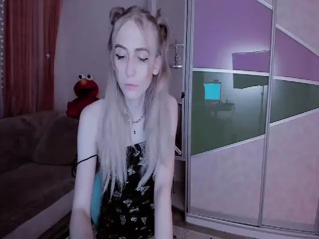 Live sex webcam photo for ScarletAmber #254255847