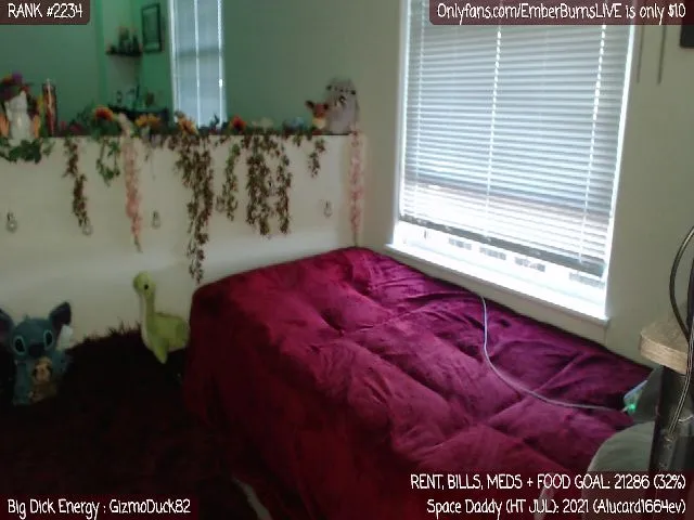 Live sex webcam photo for EmberBurns #260371578
