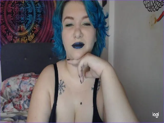 Live sex webcam photo for GoddessEmma #264812371