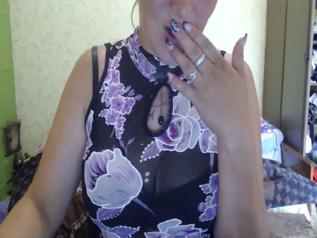 Live sex webcam photo for xxx_butterfly #256245394