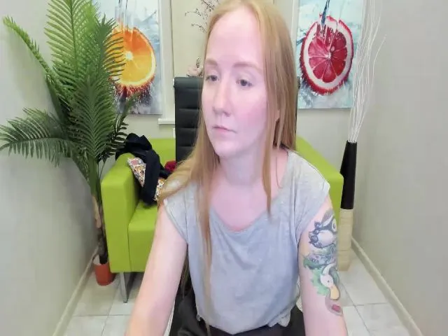 Live sex webcam photo for StunningKelly #258074826