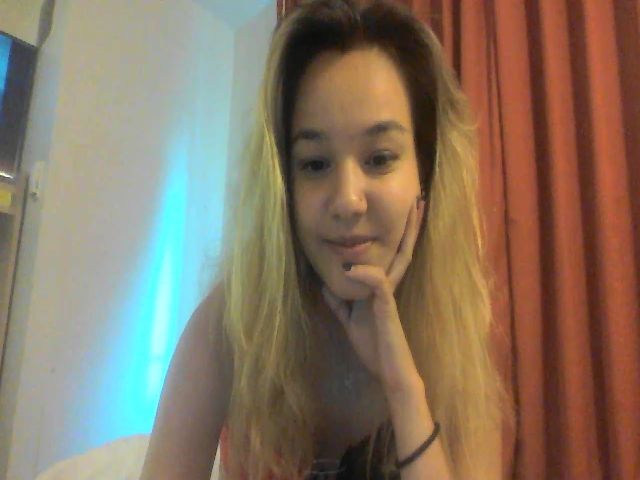 Live sex webcam photo for Qxeen_jasmin #262217500