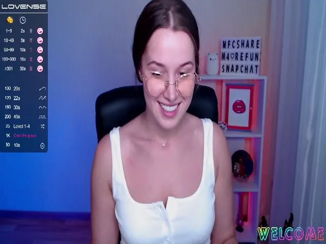 Live sex webcam photo for AngelCake_s #262111056