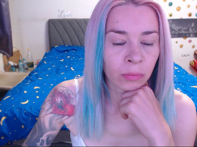 Live sex webcam photo for Directgirl #253045031