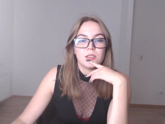Live sex webcam photo for ALESSA_MOON #265051177