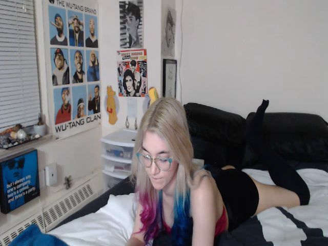 Live sex webcam photo for AnnaTame #259001361