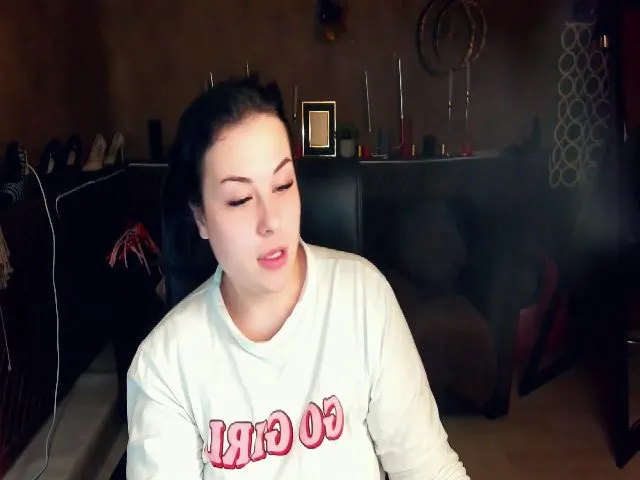 Live sex webcam photo for SerahMirabeli #257946062