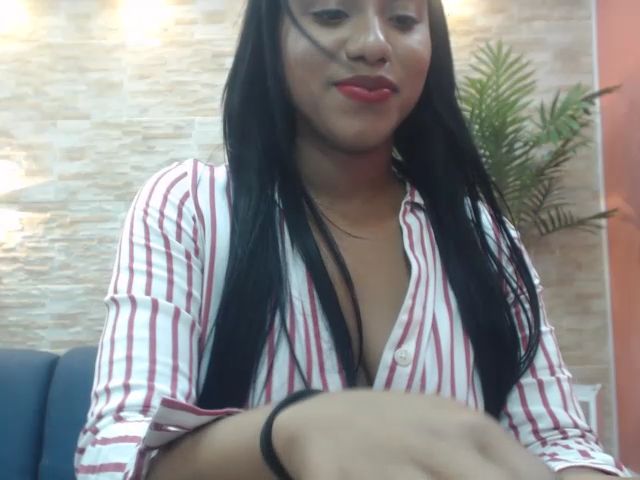 Live sex webcam photo for Saray22xx #262374679