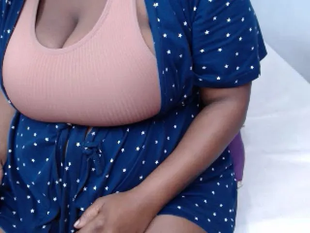 Live sex webcam photo for VioletcageZA #259877635